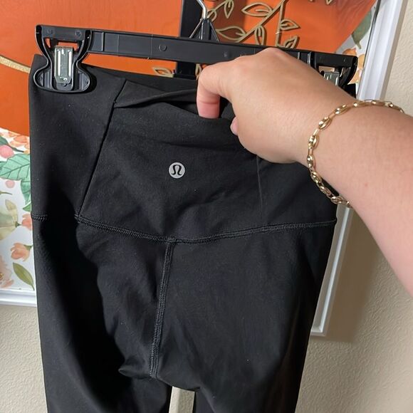 Lululemon Mapped Out High-Rise Tight 28"
Black / Black size 2 - Picture 10 of 11